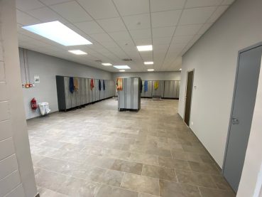 Höhle tehas Plaatimistööd.